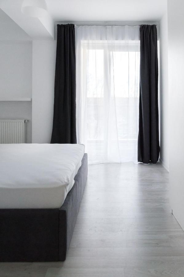 Airport Residence - Apartment Across From Otopeni Airport Exterior photo